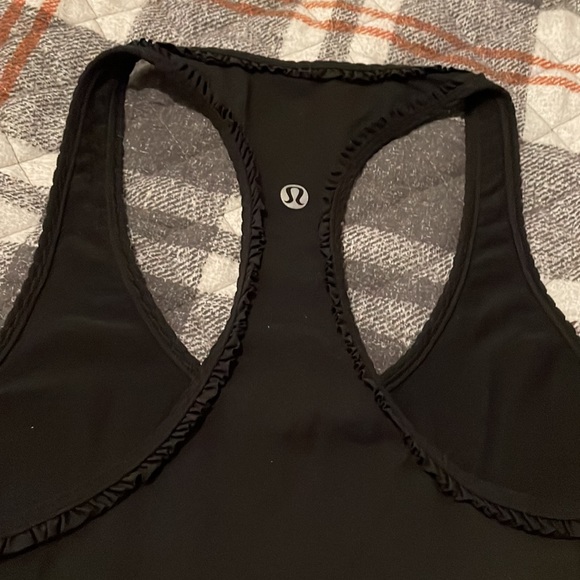 Size 6 (I think) Lululemon CRB tank - Picture 2 of 3
